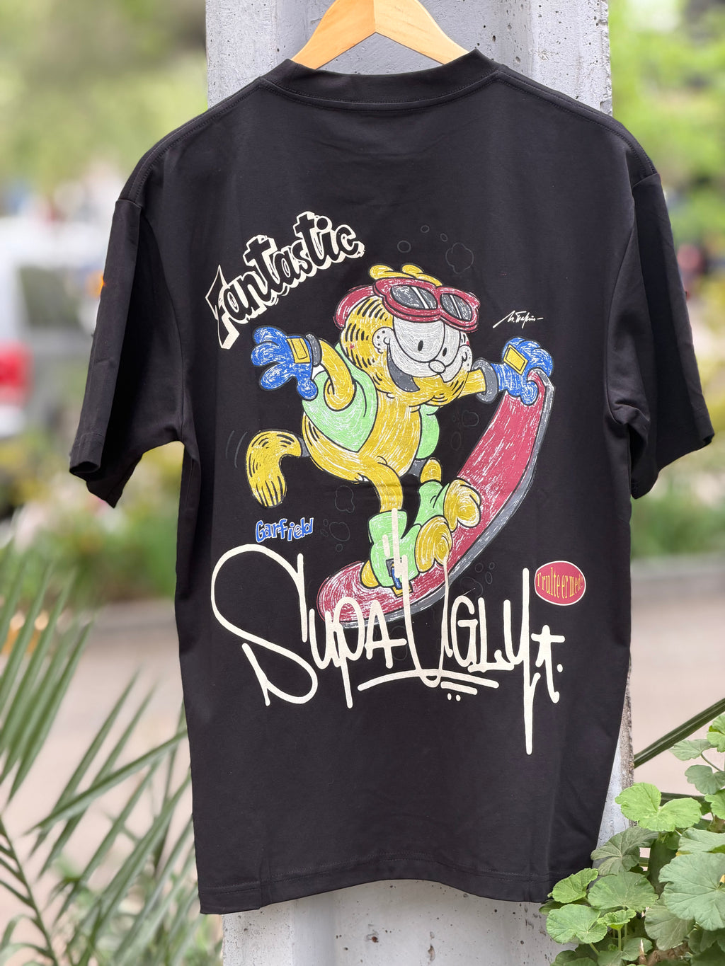 Polera Oversize Garfield - Negra