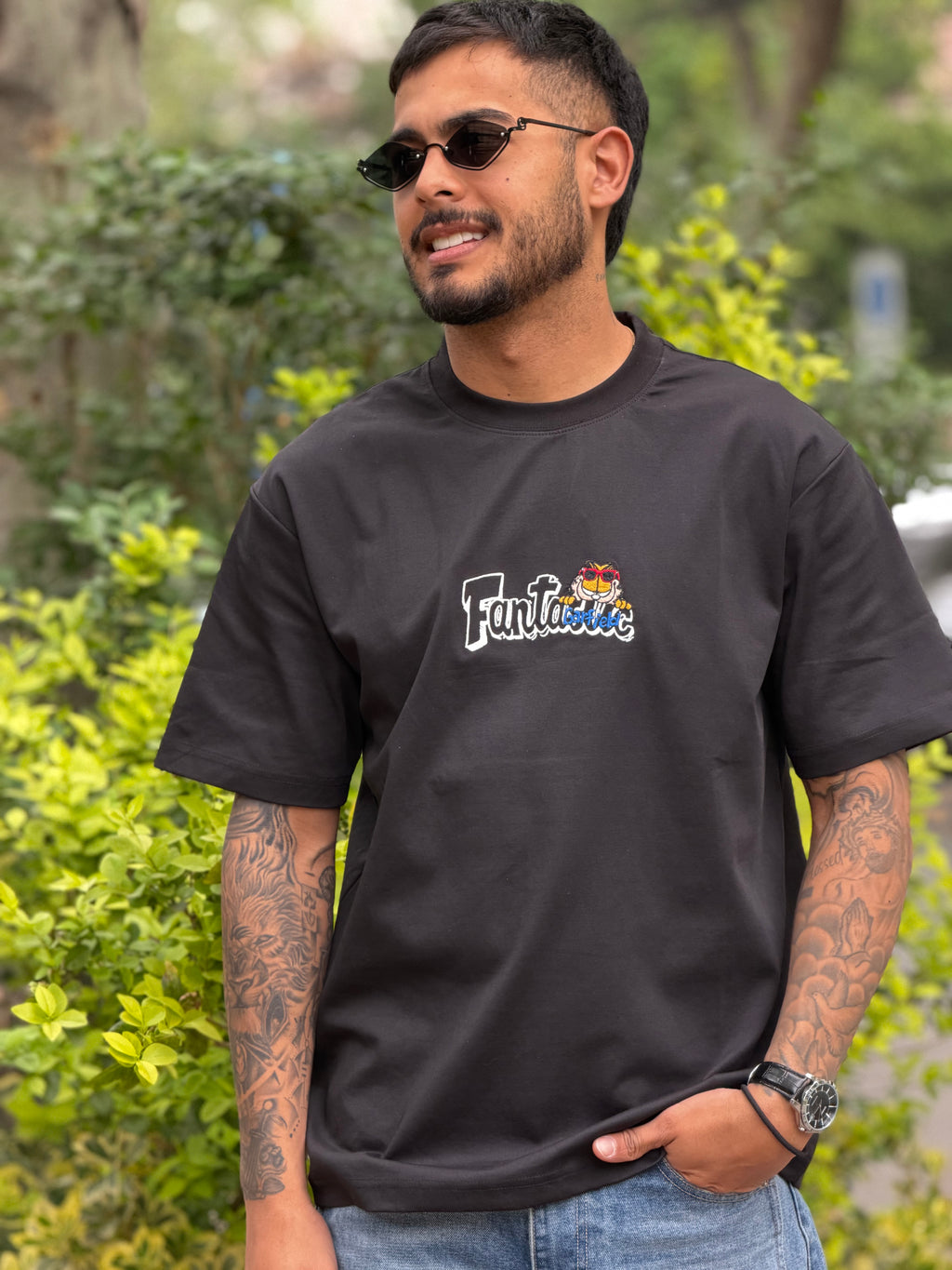 Polera Oversize Garfield - Negra