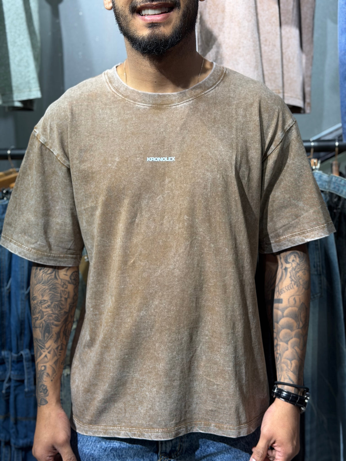 Polera Acid Wash Café Oversize