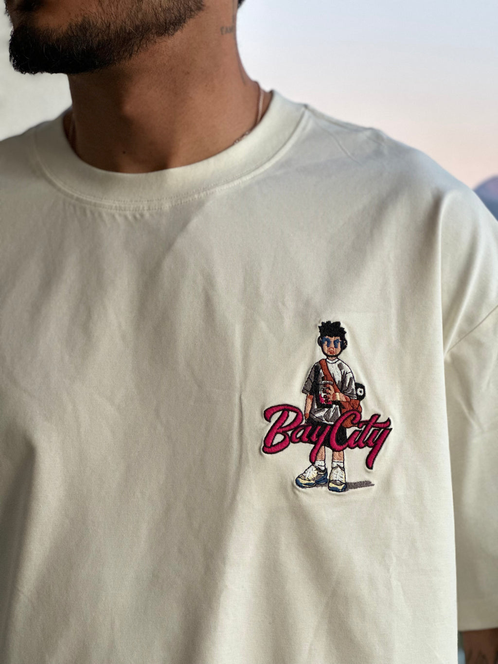 Polera Oversize estampado trasero - Beige