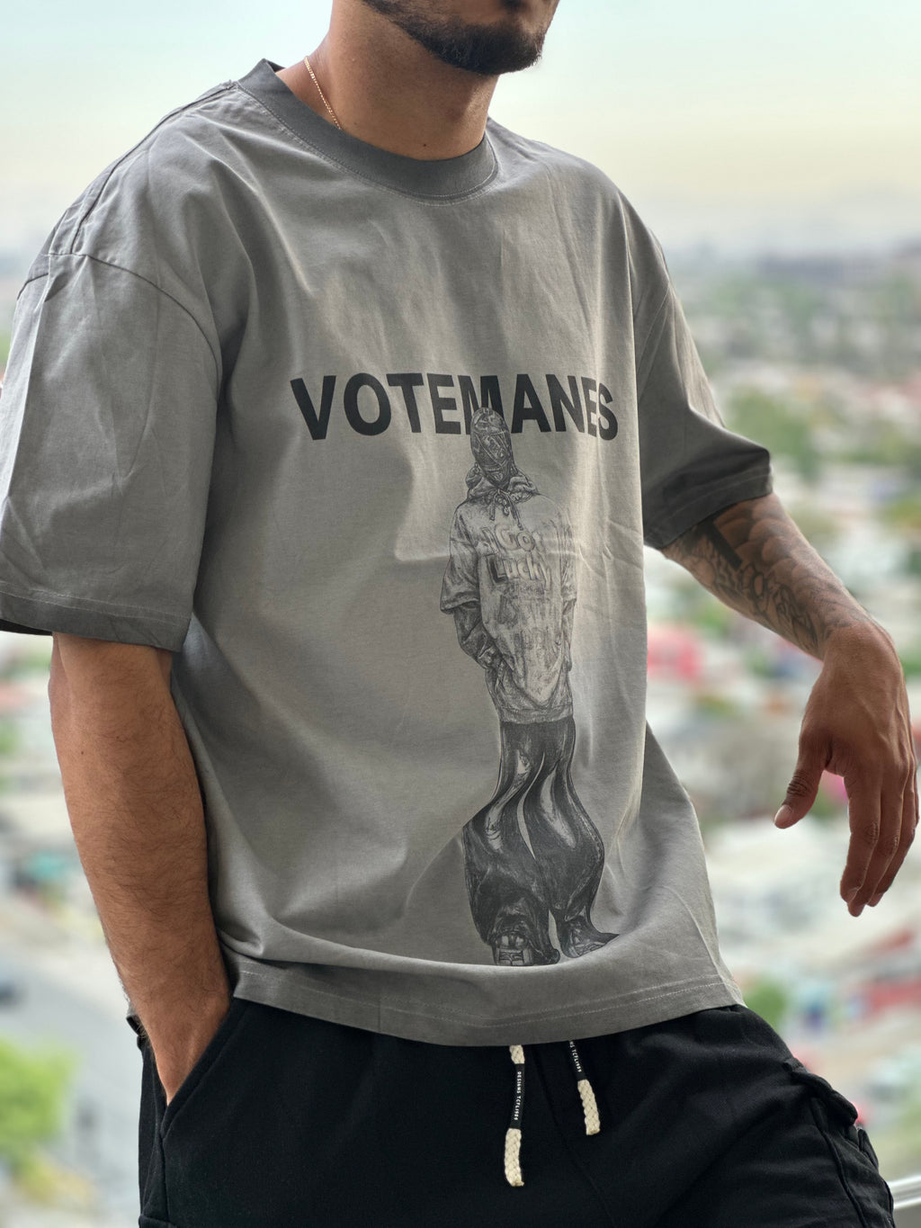 Polera Oversize “Votemanes”