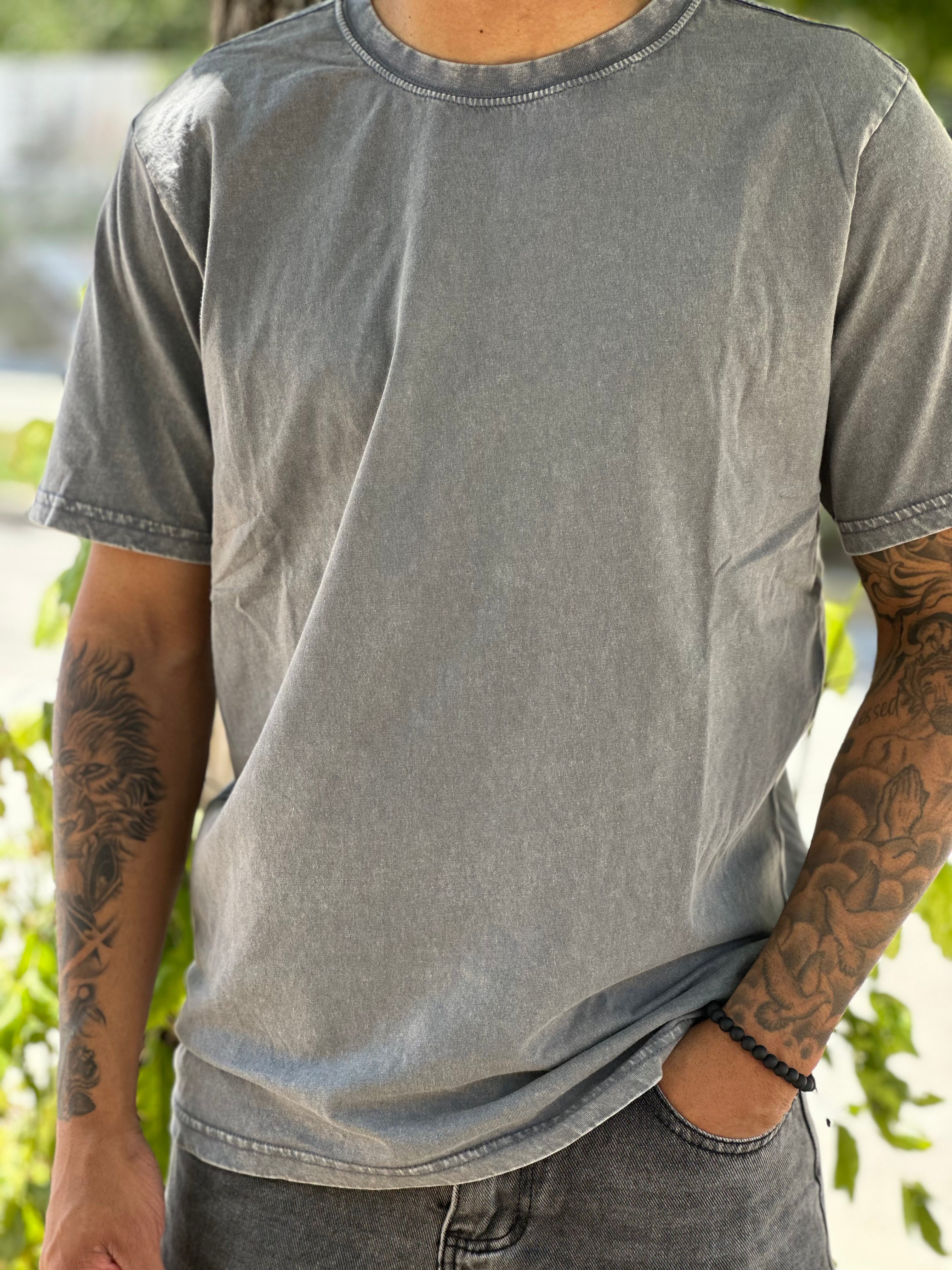 Polera Acid Wash Regular Fit Gris