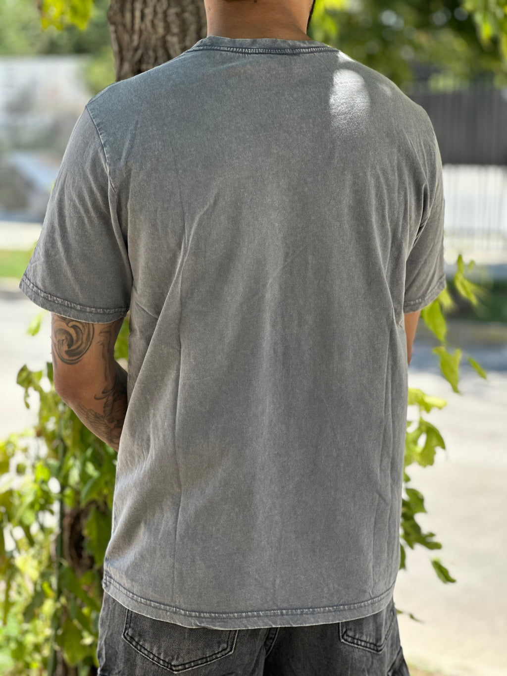 Polera Acid Wash Regular Fit Gris