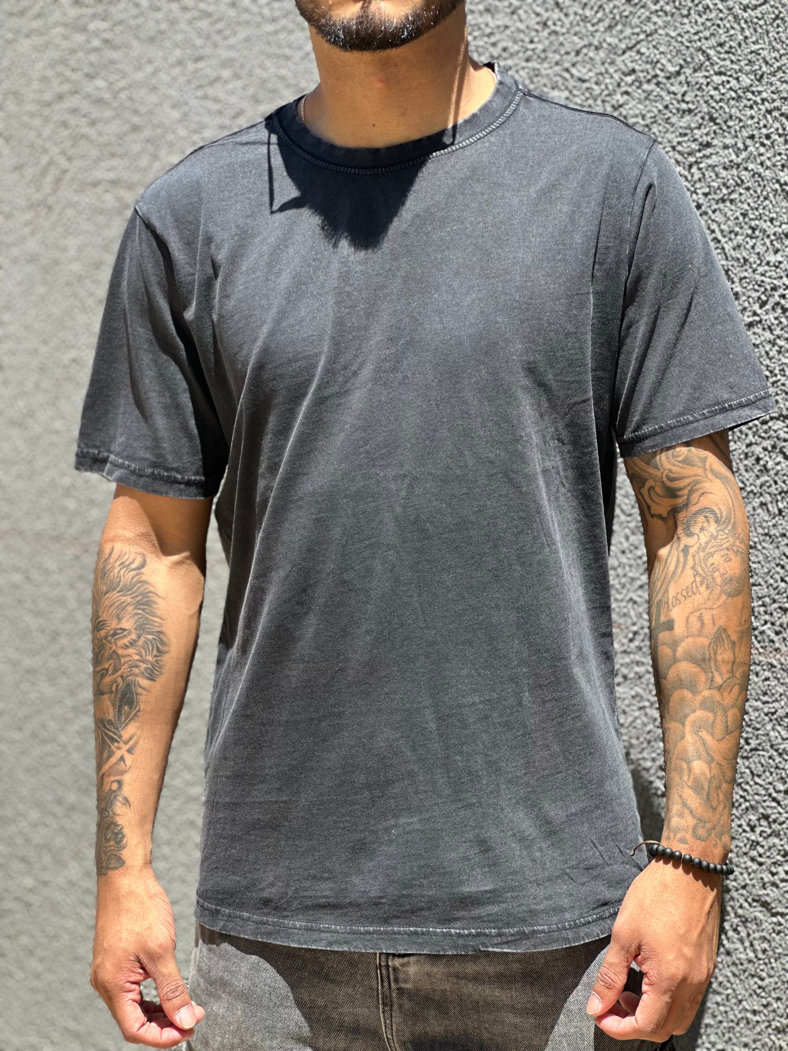 Polera Acid Wash Regular Fit Negra