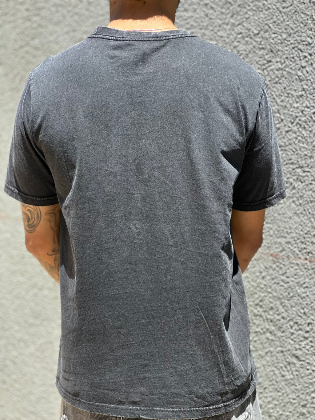 Polera Acid Wash Regular Fit Negra